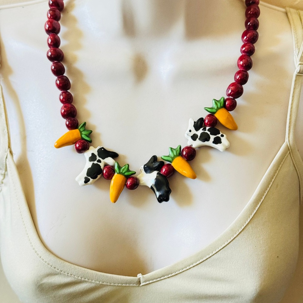 Kitschy Parrot Pearls Signed Rabbit Carrot Necklace Druann Dru Johnston 80s VTG